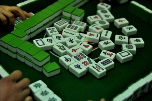 mia气划水麻将-探秘神秘麻将室：麻将爱好者的天堂