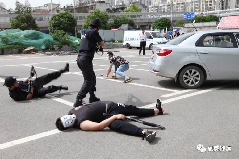 抢英文怎么读音_抢英文单词_反抢 英文是什么
