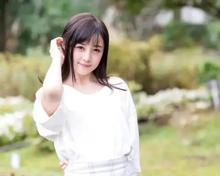 由奈可爱 奈可爱的小女孩，总是散发着迷人的光芒