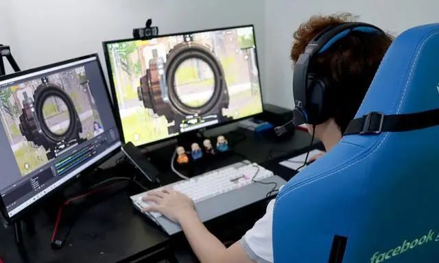 主播玩手机游戏都用什么外设_什么主播只玩手机游戏_主播玩手机游戏叫什么