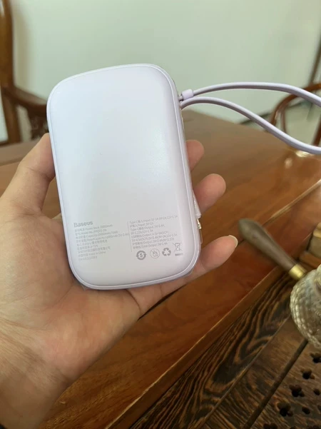 新买的充电宝先充电还是先放电？纠结